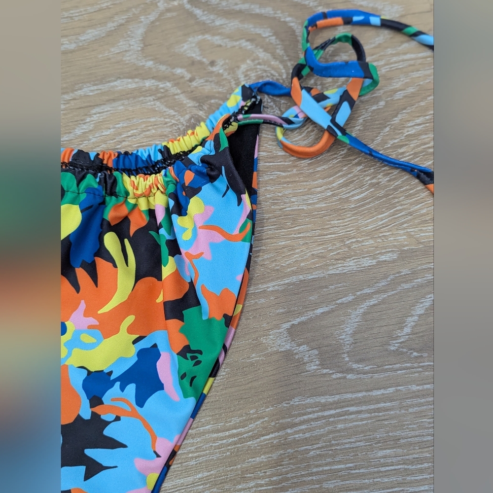 Refuge Floral Vibran Cheekt String Bikini Swim Bottom Women's Beach Vacation - Picture 3 of 7
